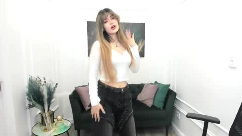 annetli online show from May 30, 3:59 am