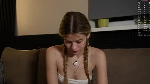 Anne online show from March 30, 9:25 pm