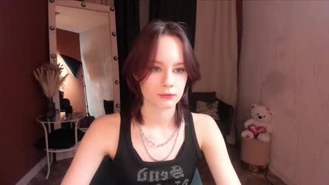 Anni online show from December 3, 1:02 pm