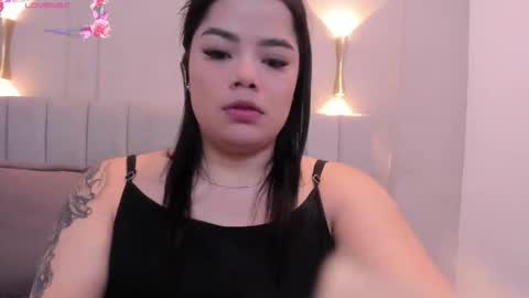 annie_20_ online show from February 28, 12:15 pm