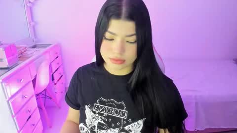 annie online show from February 24, 4:00 am