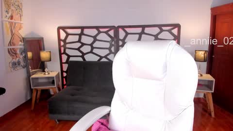 annie_barozzi online show from March 7, 2:12 pm