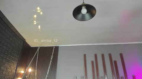 annie_barozzi online show from November 17, 1:23 pm