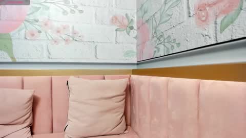 annie_cute18 online show from January 22, 3:52 am