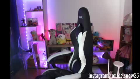 JEANNE no olvides seguirme dont forget follow me  uu online show from December 21, 7:49 pm