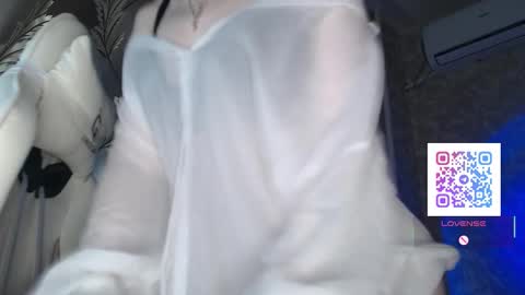 annieee_smith online show from March 7, 5:42 pm