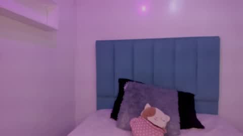 Annie Evans  online show from October 6, 2:23 pm