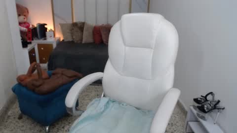 anna online show from January 25, 4:53 pm