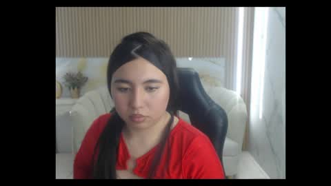 Anny  online show from June 1, 8:32 pm