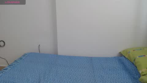 Anny  online show from December 6, 3:33 pm