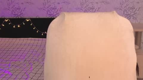 Annie online show from May 31, 1:33 am