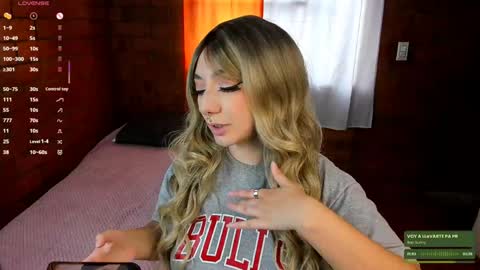 Anny  IG online show from January 31, 9:26 pm