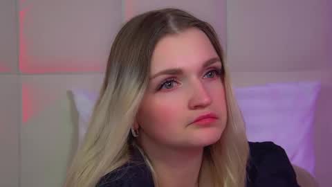 annyraii online show from January 31, 7:11 pm