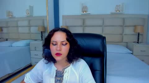 AnnyT online show from November 10, 9:43 pm