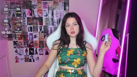 Anora online show from October 8, 3:27 pm