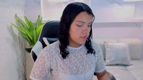 Antonela online show from October 1, 1:16 pm