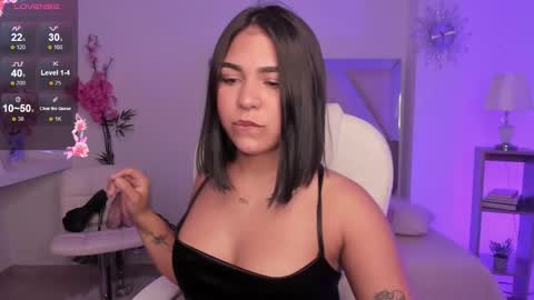 antonellaa_rous online show from February 12, 8:40 pm