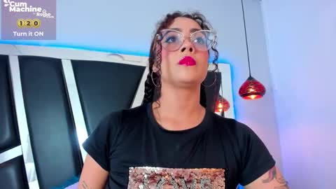 A N T O N E L L E  online show from March 8, 11:13 am