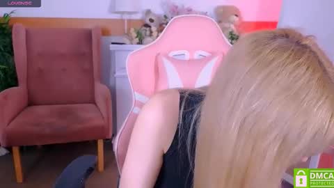 antonia_ferrero online show from February 14, 8:05 am