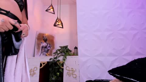 Anto  online show from February 6, 9:17 pm