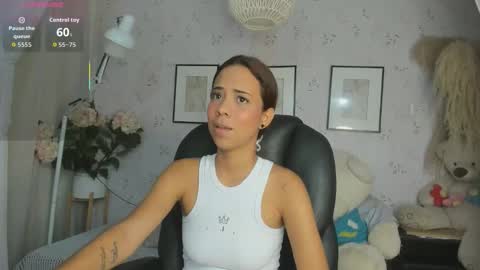 antoonellaa online show from December 1, 7:16 pm