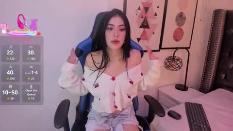 anya_belth online show from October 9, 7:40 pm