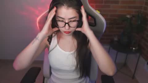 anya online show from February 16, 4:10 pm