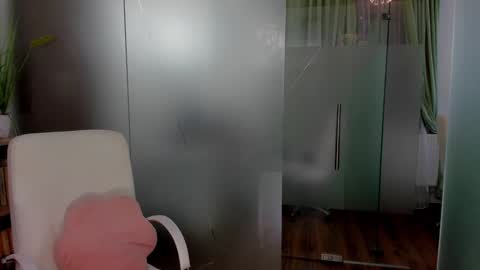 Anya online show from January 21, 1:32 pm