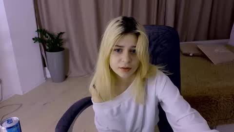 ApheliaStar online show from November 25, 3:47 pm