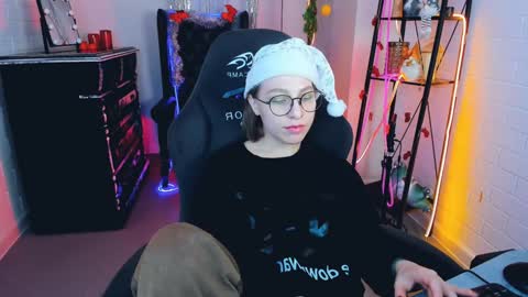 APHEX QUEEN online show from December 25, 3:06 pm