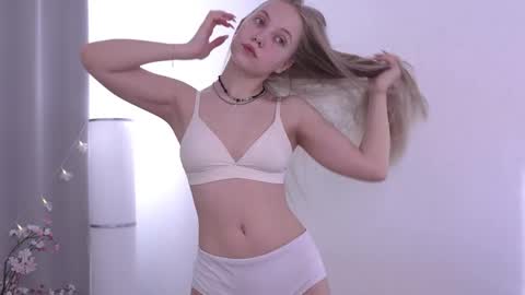  REYNA  next stream on December 3rd online show from March 9, 8:18 am