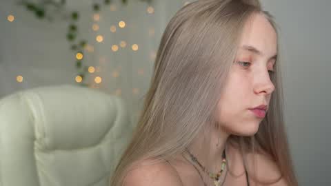  REYNA  next stream on December 3rd online show from December 10, 2:28 pm