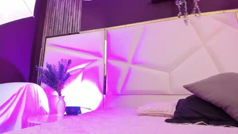 April online show from December 5, 12:06 pm