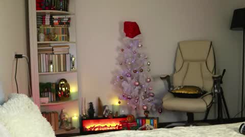 ALEKSANDRA POLYAKOVA online show from December 2, 12:56 am