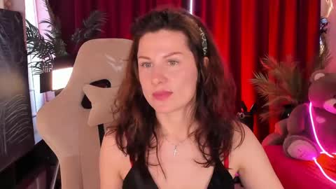 aprill_o_nill online show from April 14, 8:36 am