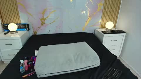 aprillross online show from March 19, 12:42 pm