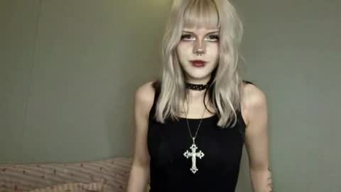 Alice D online show from May 15, 6:10 pm