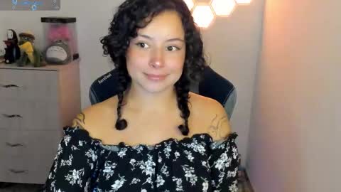 aqua emilly online show from October 28, 10:58 pm