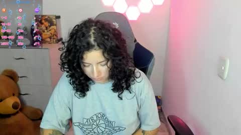 aqua emilly online show from February 20, 11:05 pm