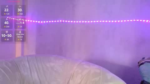 Bella online show from March 8, 5:28 pm