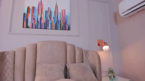 Aria  online show from December 6, 3:08 am