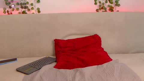 ariadnaa_brown1 online show from February 1, 8:51 pm