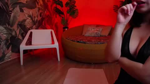 ariah online show from October 24, 1:40 pm