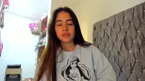 Aria Montgomery online show from January 13, 9:08 am