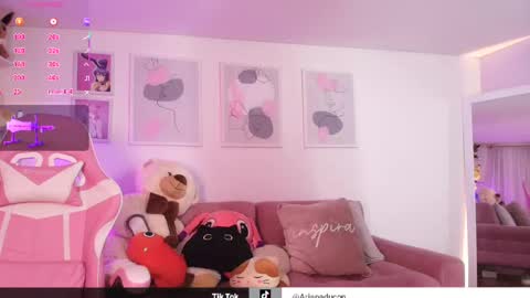   online show from March 12, 11:54 pm