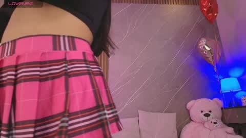 Ariana online show from April 7, 1:02 pm