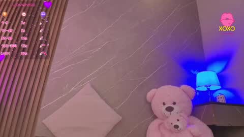 Ariana online show from April 17, 12:18 pm