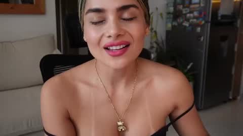 cristina online show from August 2, 6:11 pm