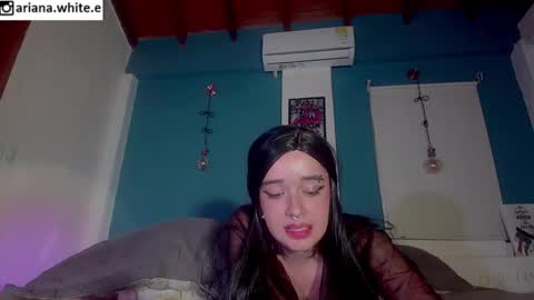 ariana_whitee online show from October 21, 1:20 am