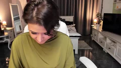 Ana online show from November 19, 3:56 pm